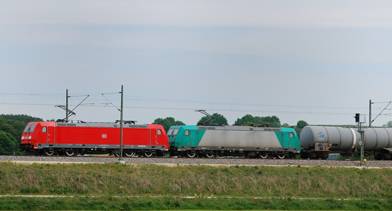 185 397-7 + 185 611-1, aufgenommen am 10.05.11, kurz vor Burgau.