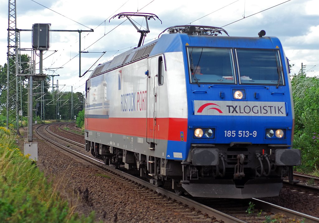 185 513-9 in Porz Wahn im Juli 09