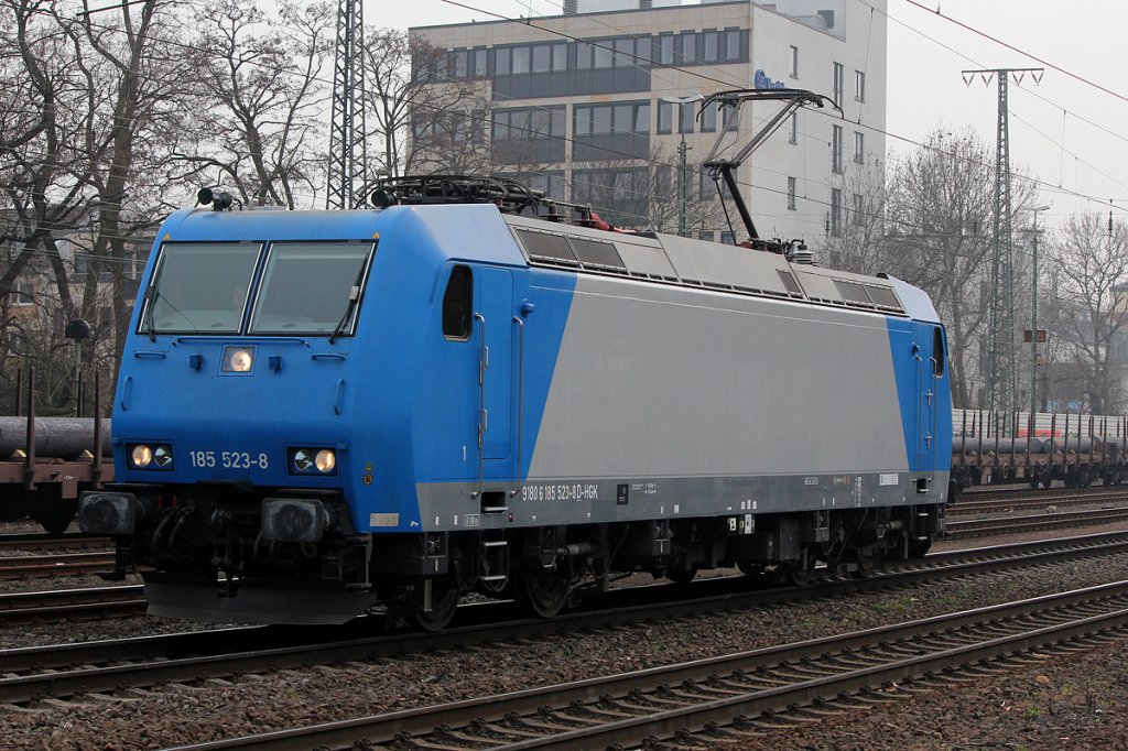 185 523-8 der HGK Lz in K�ln West am 17.03.2012