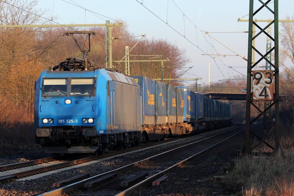 185 525-3 am Morgen in Bonn Oberkassel am 20.03.2012, Gru� an den Tf !