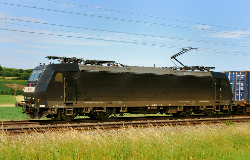 185 551-9, Rico's Lok, aufgenommen am 19.06.12, bei Treuchtlingen.