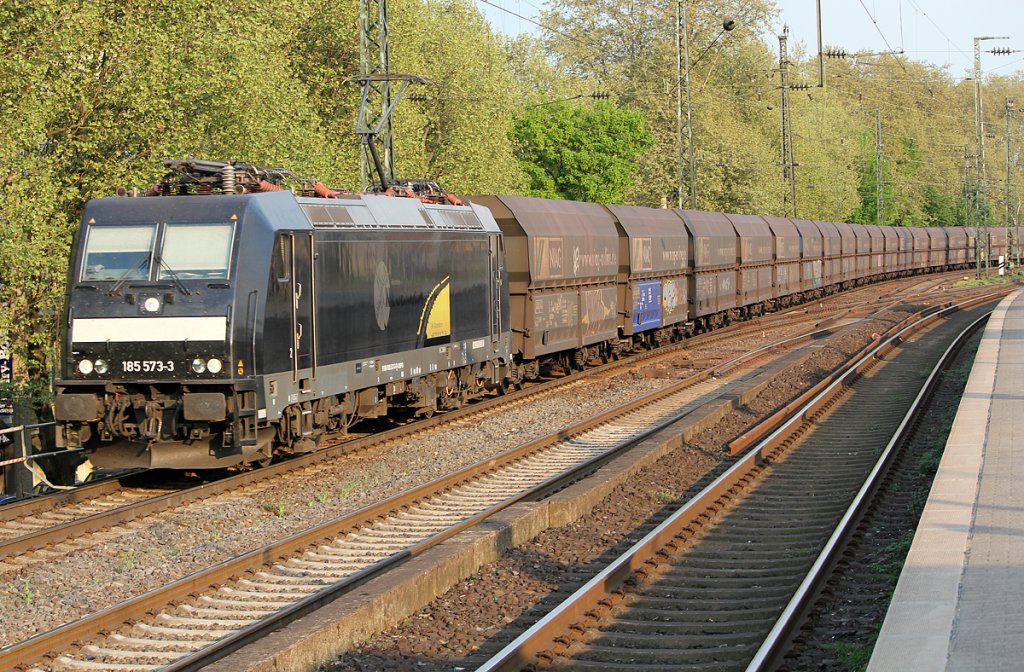 185 573-3 mit dem NIAG Zug in K�ln S�d am 21.04.2011