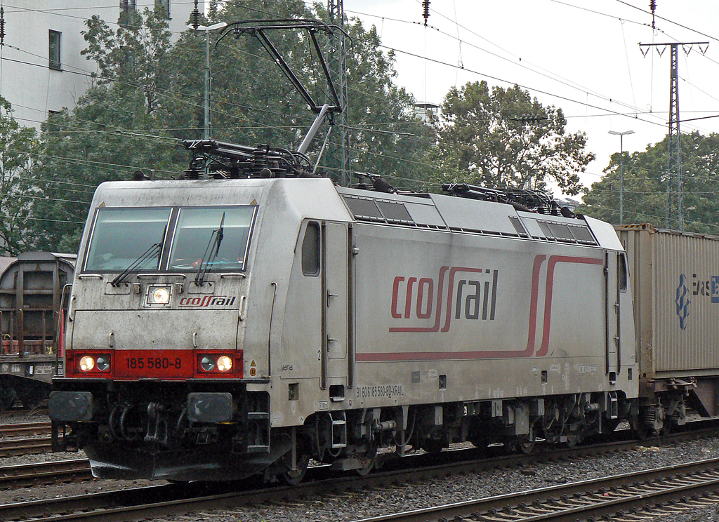 185 580-8 der Crossrail in K�ln West am 17.09.2010