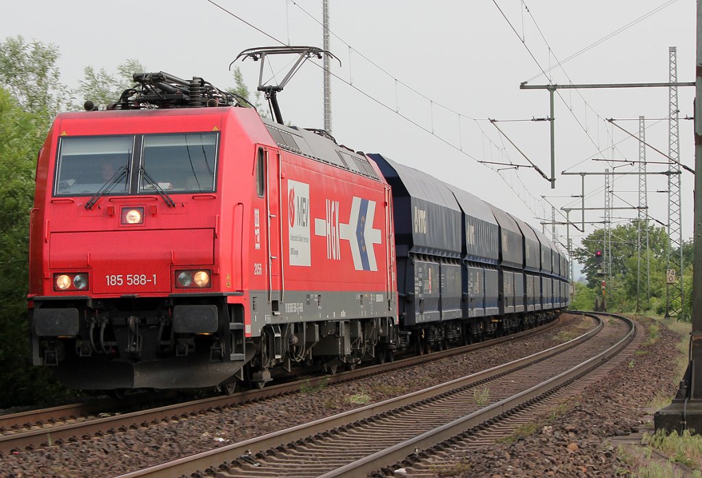 185 588-1 der HGK in Porz Wahn am 11.05.2011