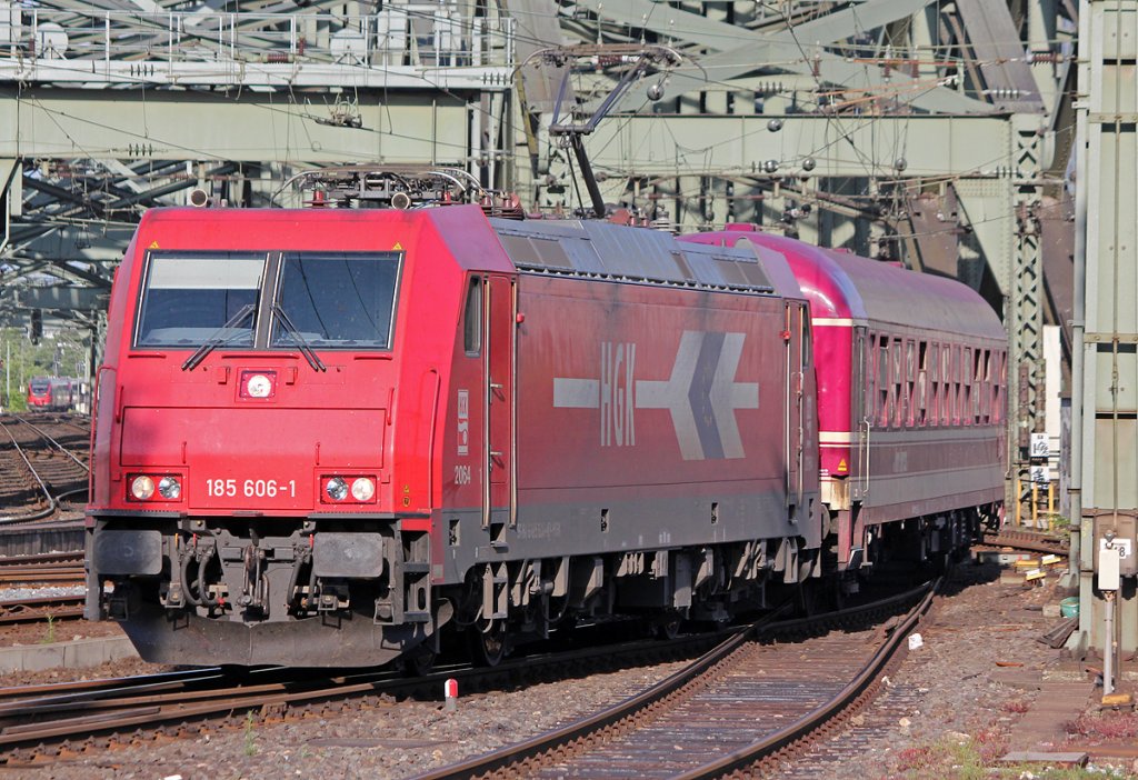 185 606-1 der HGK mit Sonderzug in K�ln Hbf am 23,05.2011