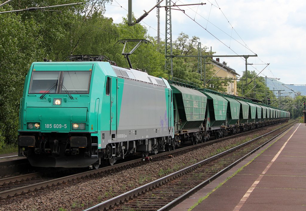 185 609-5 mit Getreidezug in Bonn Oberkassel am 15.05.2011