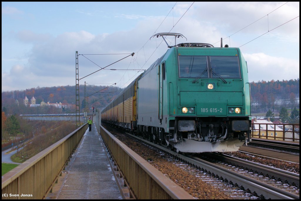 185 615-2 (TXL) in Regensburg-Pr�fening am 3.12.2012. 