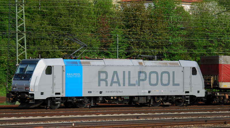 185 671-5, Railpool, aufgenommen am 05.05.13, in Treuchtlingen.