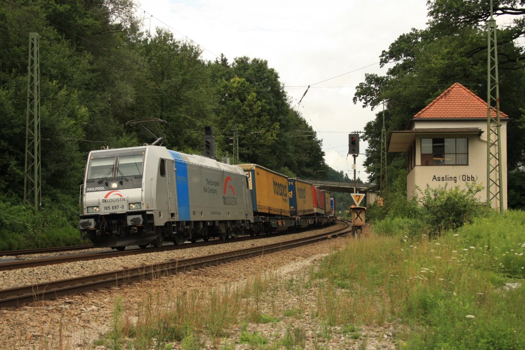 185 697 mit dem Transped in A�ling am 30.07.2010