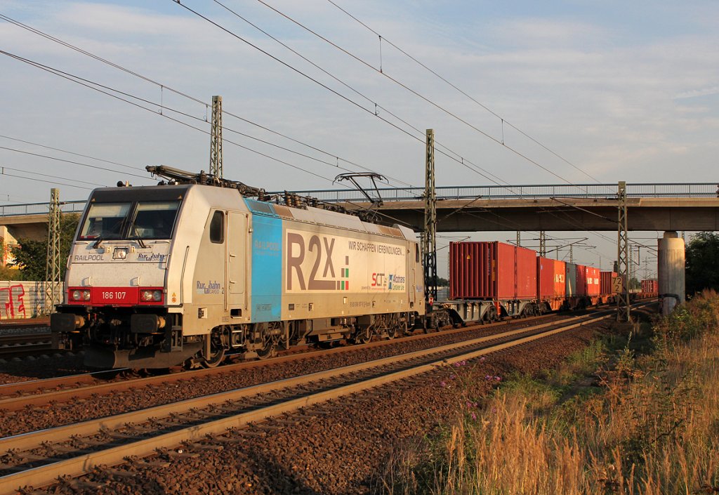 186 107 der RTB bei Porz(Rhein) am 04.09.2012, Gru� an den Tf !