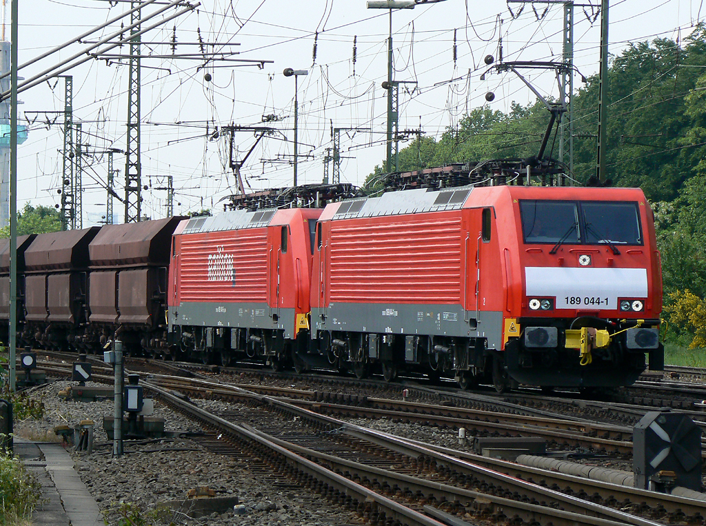 189 044-1 + 189 xxx-x in Gremberg am 27.05.2010