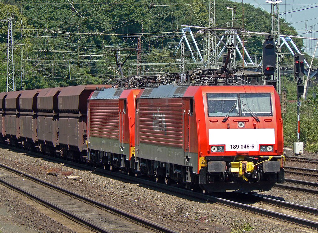 189 046-6 & 189 045 in K�ln West am 04.06.2010