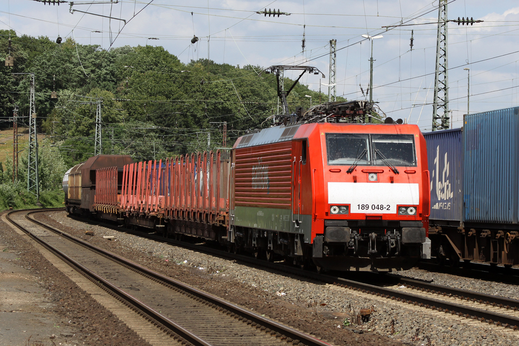 189 048-2 bei der Durchfahrt in K�ln West am 15.07.10