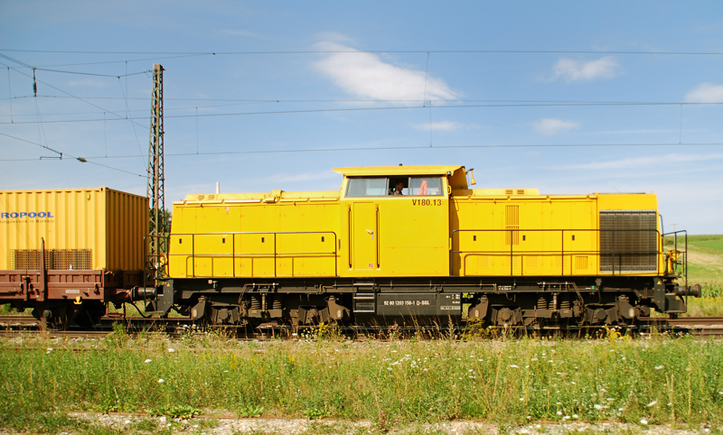 203 158-1, Portrait, aufgenommen am 14.08.12, in Jettingen.