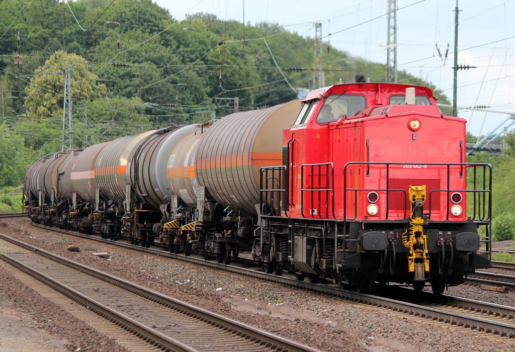 203 442-9 mit Kesselzug in K�ln West am 10.06.2011
