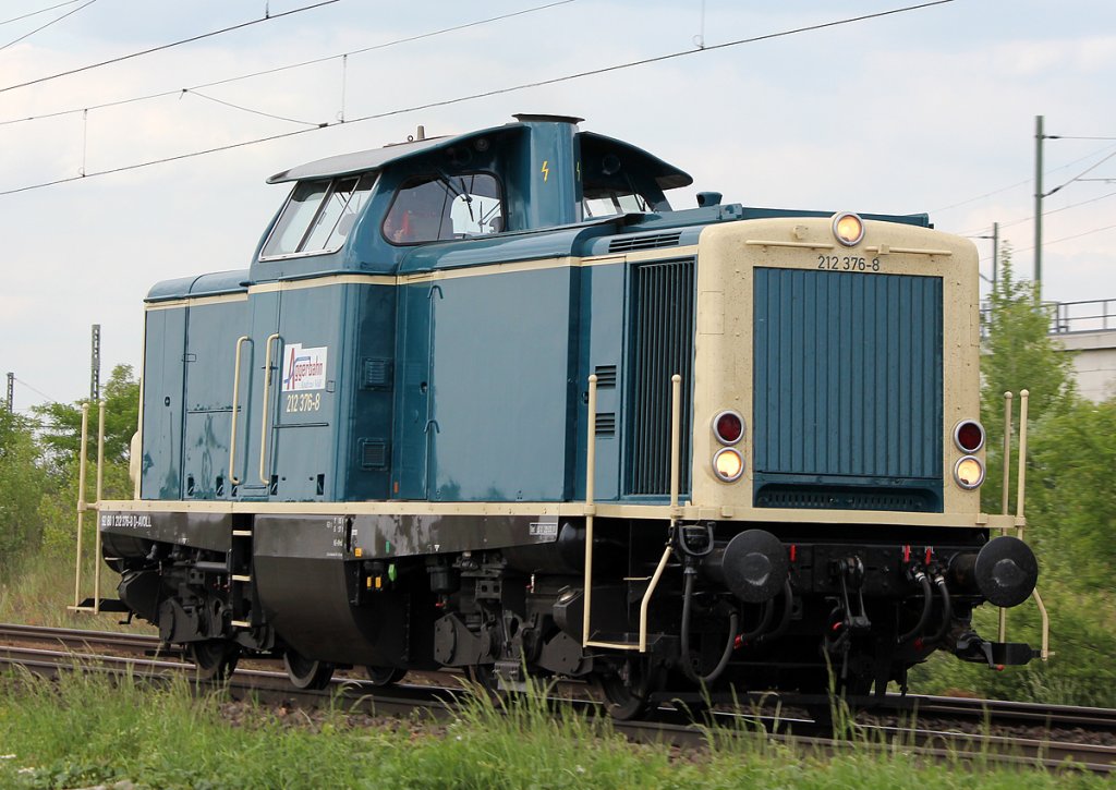 212 376-8 der Aggertalbahn in Porz Wahn am 13.05.2011