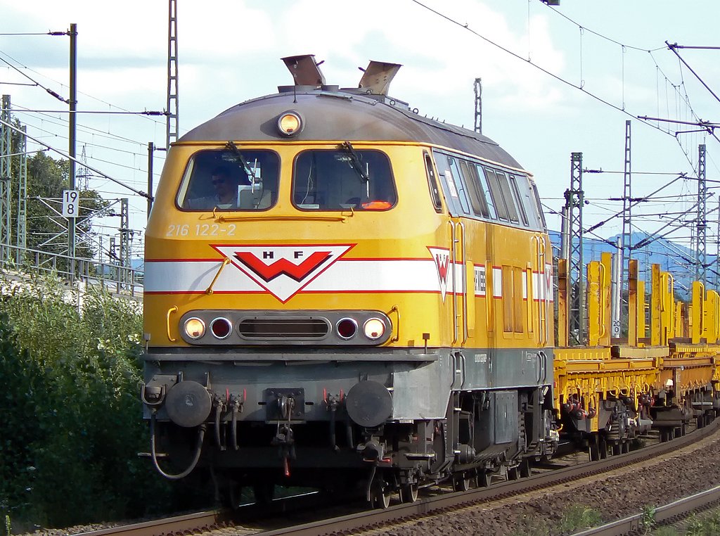 216 122-2 in Wiebe Diensten in Porz Wahn im juli 09