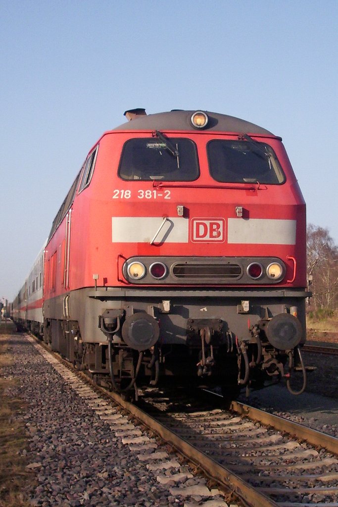 218 381-2 kurz vor der abfahrt in die Kaserne (20.11.09)