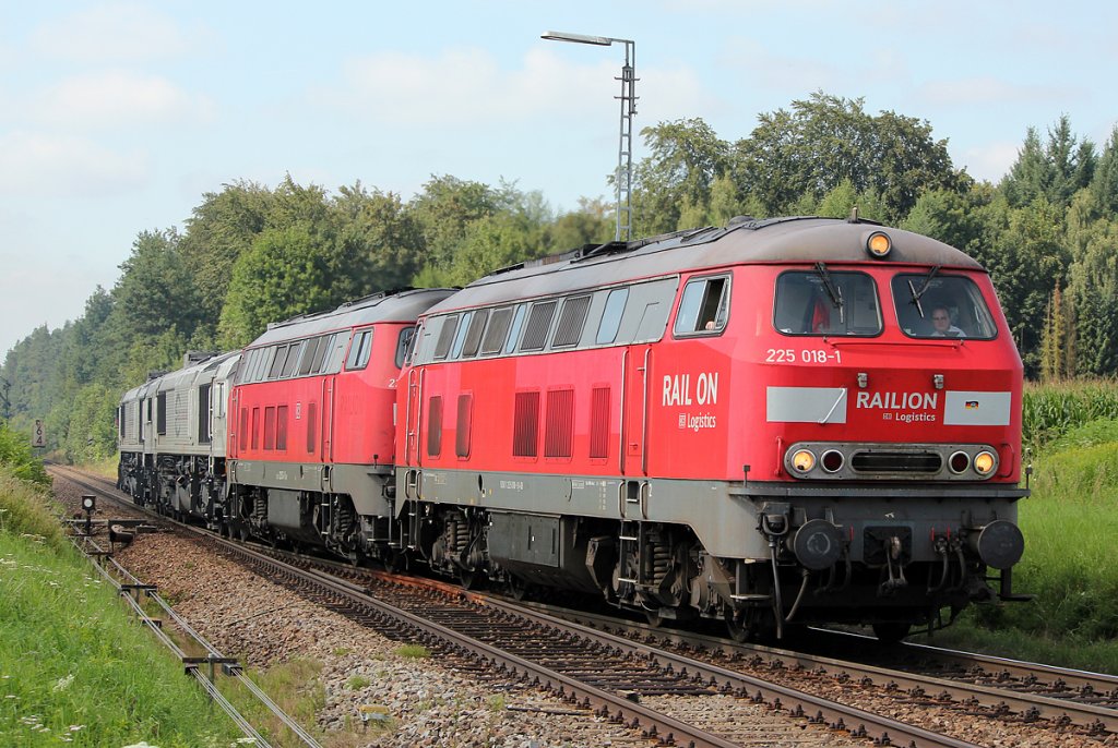 225 018-1 in T��ling am 01.08.2011