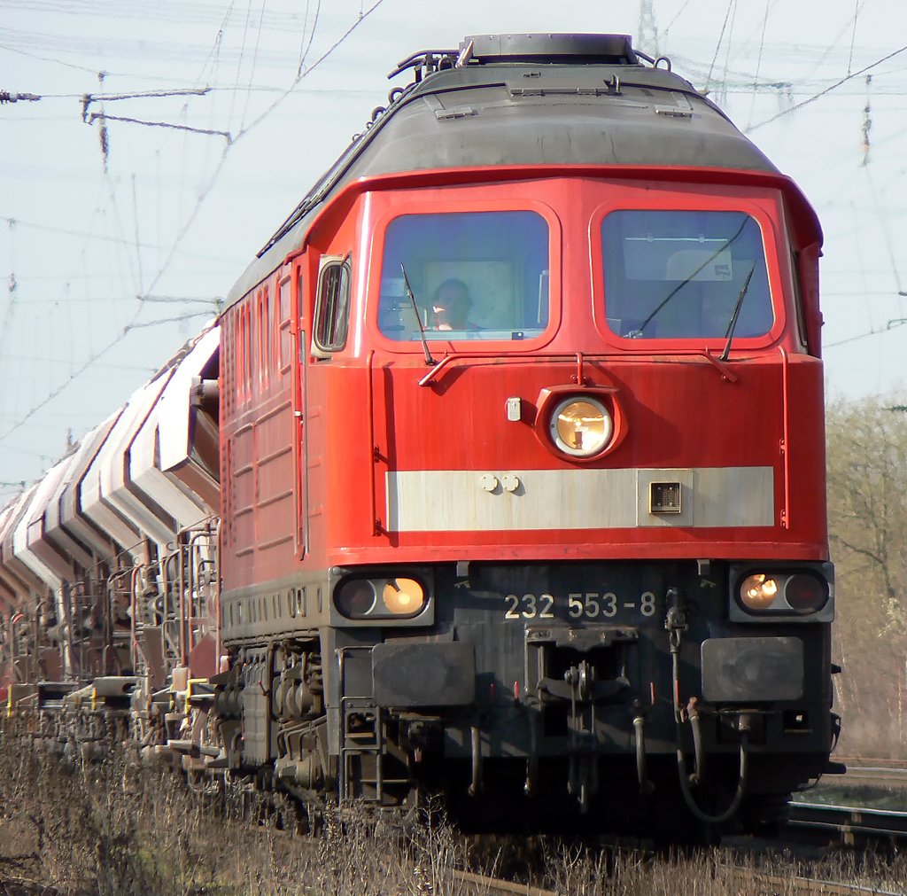 232 553-8 in Ratingen-Lintorf am 24.03.2010 , Gru� an den netten Tf !! 