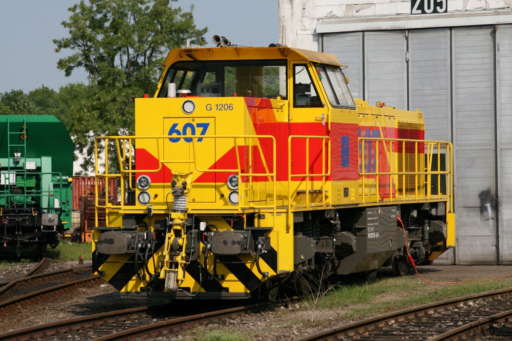 275 607 der E+H am 30.04.2011 in Moers.