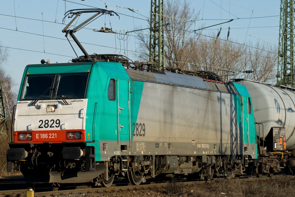 2829
E 186 221
18. Februar 2010
