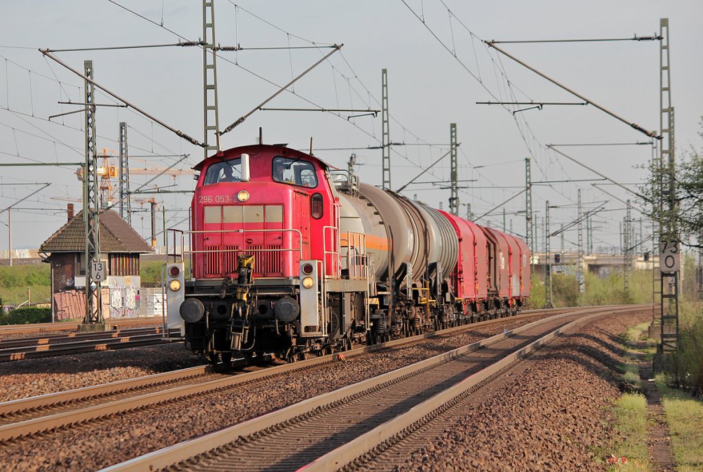 294 053-2 hinter Porz Wahn am 06.04.2011