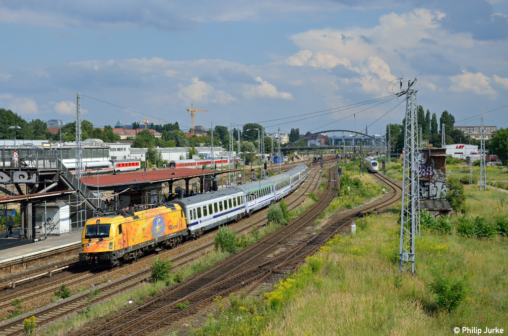 370 009-0 mit dem EC 44 nach Berlin Hbf am 04.08.2012 an der Warschauer Str.