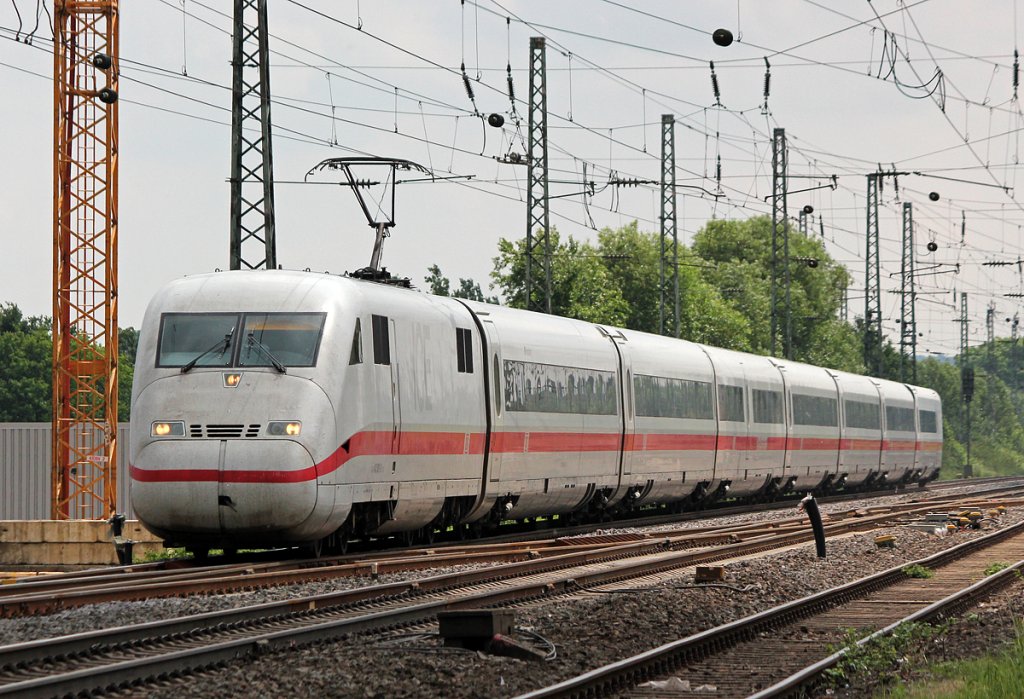 402 001 in Br�hl am 01.06.2012