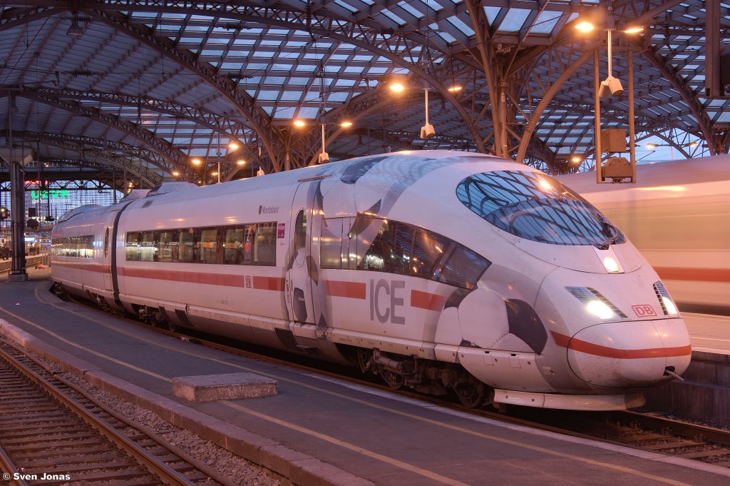403 012-8 (DB Fernverkehr) in K�ln-Hbf am 5.1.2012. 