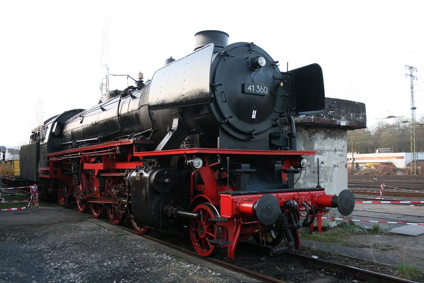 41 360 beim Wasser fassen im DB-Museum Koblenz