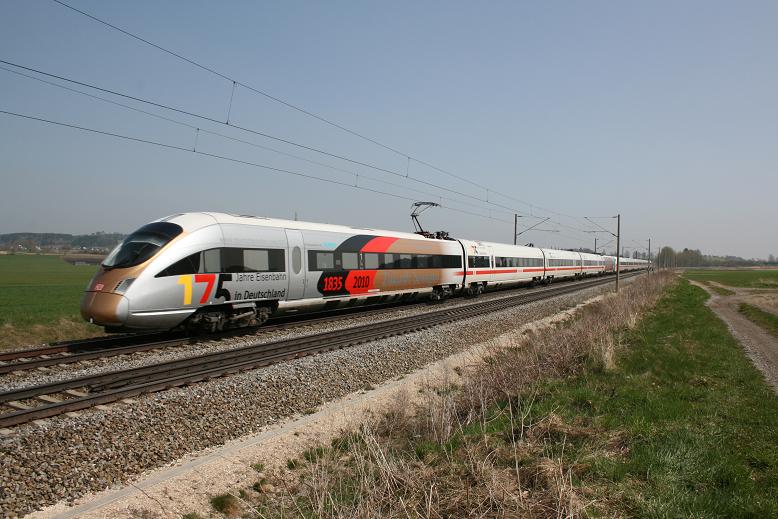 415 022 als ICE 2518 auf dem Weg von M�nchen Hbf-Frankfurt(M)Flughafen bei Kutzenhausen
