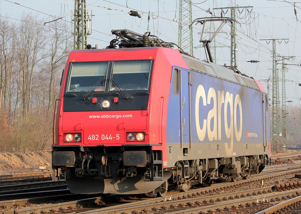 482 044-5 verl�sst Lz den Gbf Gremberg am 01.03.2011