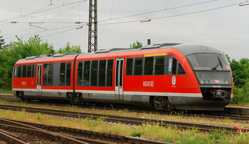 642 582, aufgenommen am 27.05.11, bei der Durchfahrt durch Gersthofen.