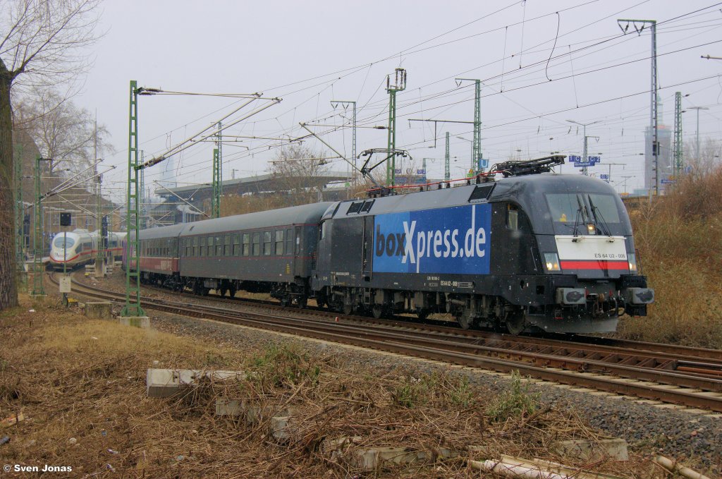 ‎182 508-2 (MRCE/Box Xpress) mit dem SDZ 32805 von Berlin-Lichtenberg nach K�ln-Messe/Deutz, hier in K�ln-Messe/Deutz am 23.2.2013. 