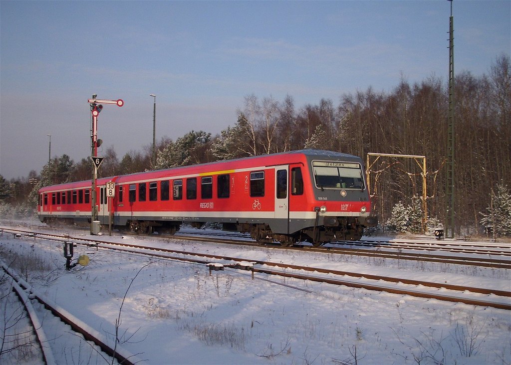 928 545 kurz vor den Bahnhof Munster. (19.12.09)