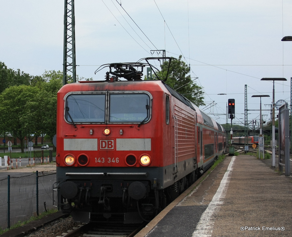 Als dann 143 346 in Frankfurt am Main Farbwerk war der Himmel schon bew�lkt. Am 11.05.2010