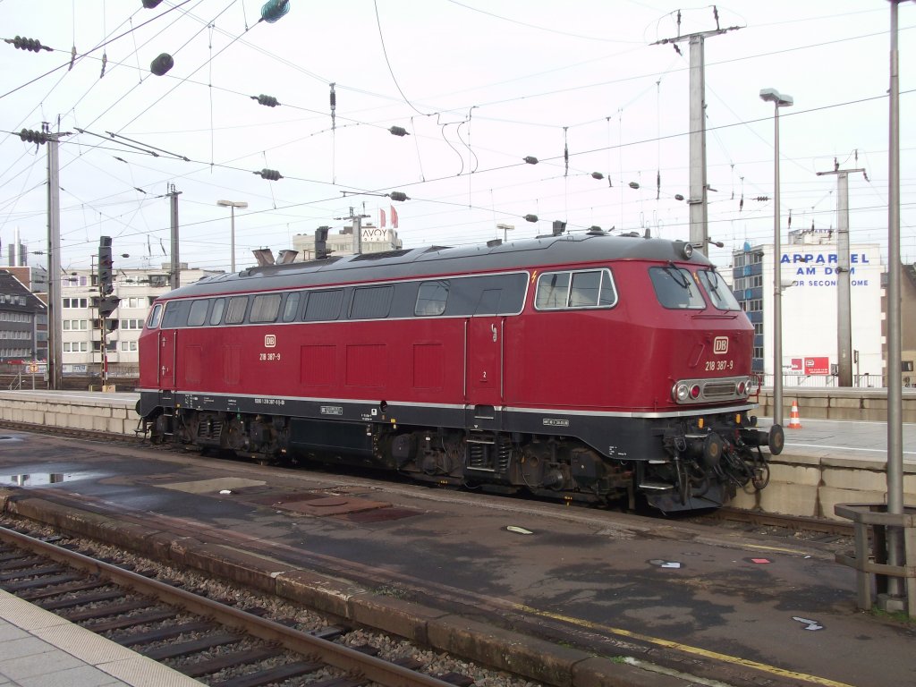 Auf dem weg nach K�ln bbf steht 218 387 lz im hbf.