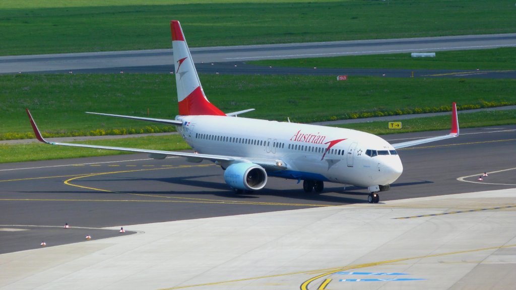 Austrian Airlines b737-800 OE-lnj