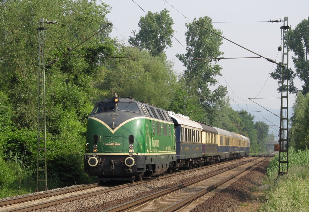 B.E.G. V200 053 am 21.5.2011 bei Unkel.
