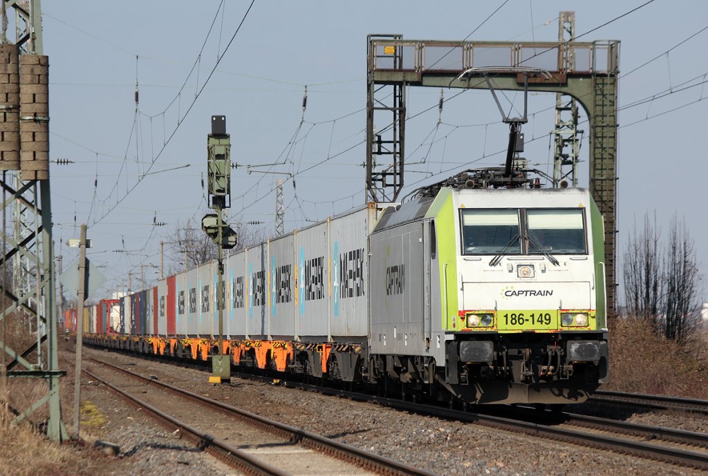 Captrain´s 186 149 in Br�hl am 02.04.2013