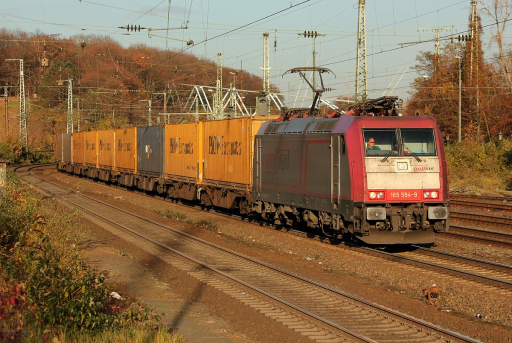 Crossrail´s 185 594-9 mit P&O Containerzug in K�ln West am 30.11.2011