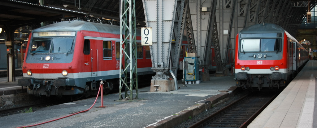 Dann ein Treffen am 27.06.2010 zwei Wittenberger Steuerwagen im Frankfurter Hbf. 