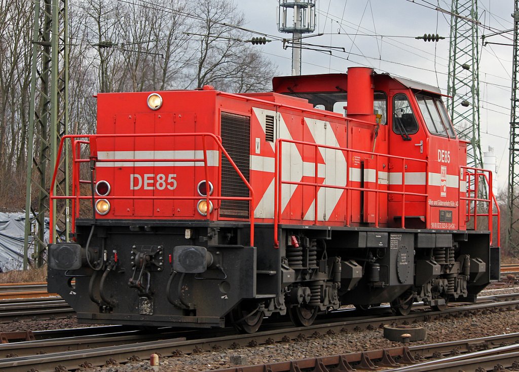 DE 85 der HGK verl�sst Lz Gremberg am 27.01.2011