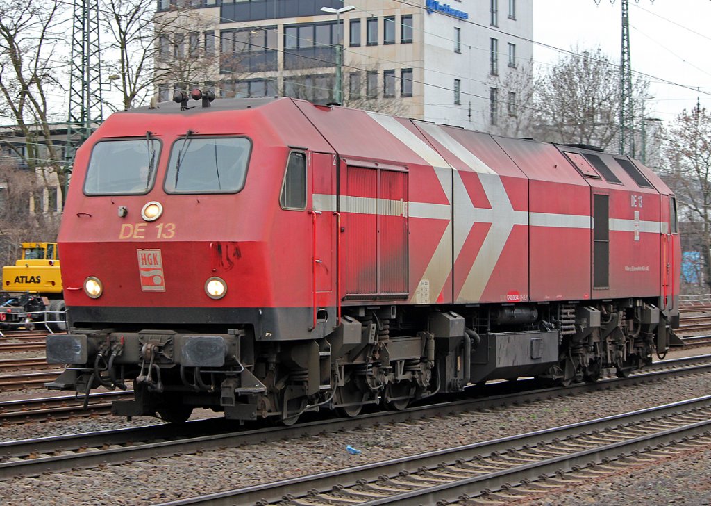 DE13 der HGK brummelt Lz durch K�ln West am 10.03.2011