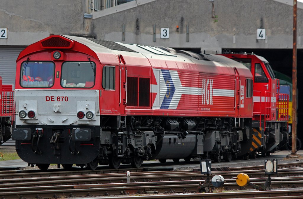 DE670 der HGK in Br�hl-Vochem am 27.05.2012