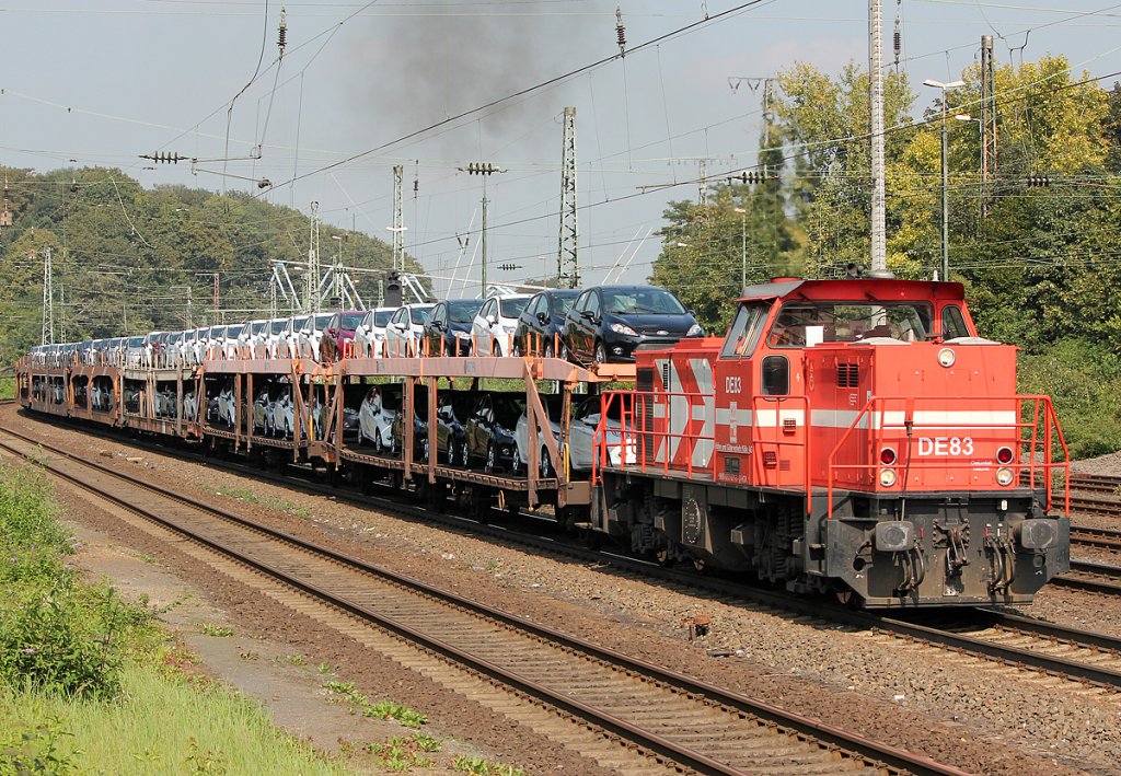 DE83 der HGK mit Ford Autozug in K�ln West am 01.09.2011