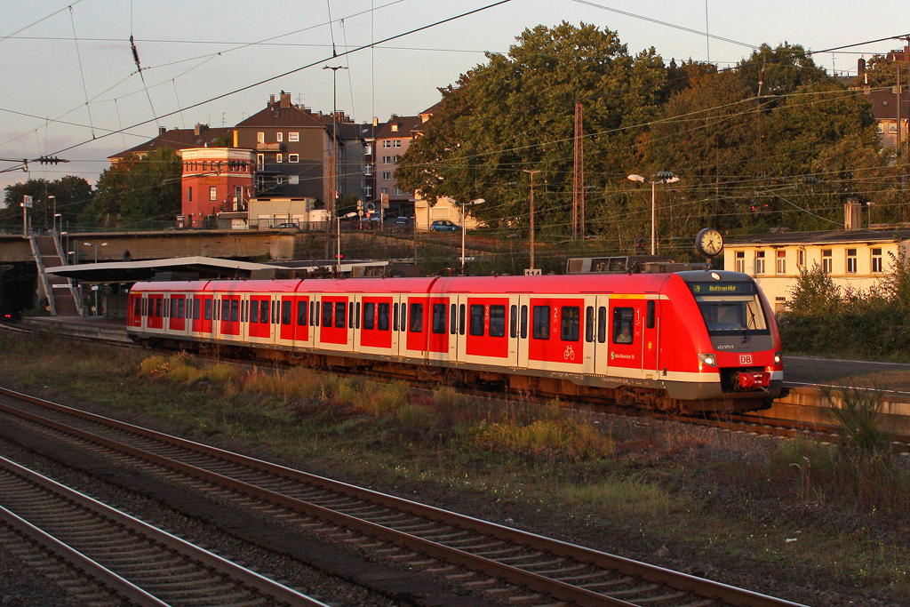 Der 422 577-7 / 422 077-8 in Wuppertal Steinbeck am 13,09,11