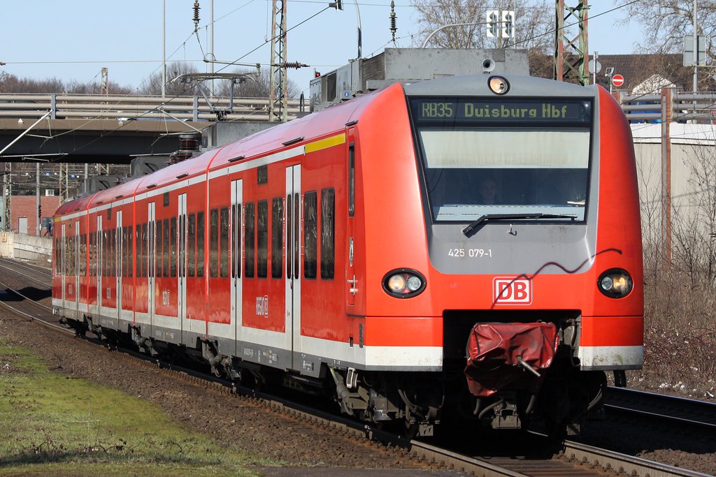 Der 425 079-1 in Oberhausen Sterkrade am 06,03,10
