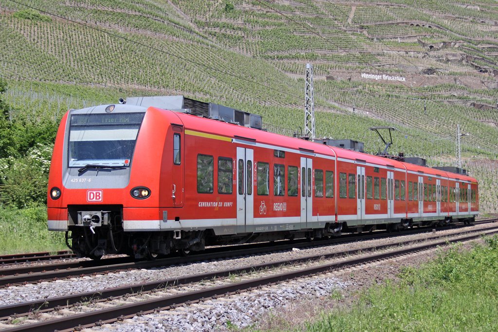 Der 425 637-6 in Winningen (Mosel) am 05,06,10